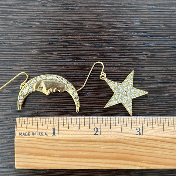 VTG Star and Moon Rhinestone Earrings, gold color - Picture 7 of 8